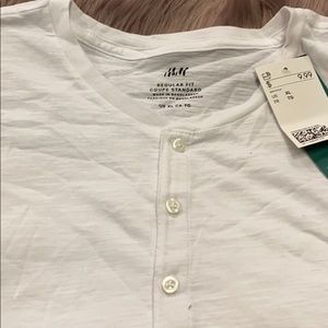 White short sleeve shirt